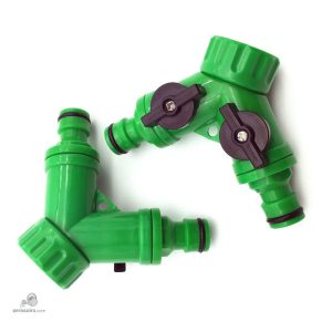 Connecteur pour deux tuyaux d'arrosage, pratique et efficace