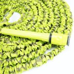 Accessoire de jardinage : tuyau d'arrosage adaptable et durable