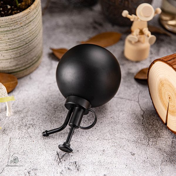 Vaporisateur noir, pratique pour diffuser des arômes