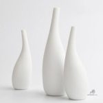 Vase design épuré en blanc