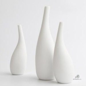 Vase design épuré en blanc