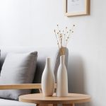 Vase design en céramique blanche moderne