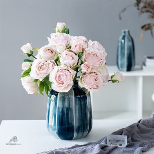 Vase design en bleu pétrole élégant et moderne