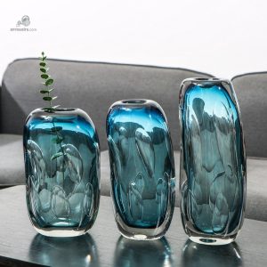 Vase design bleu transparent élégant et moderne