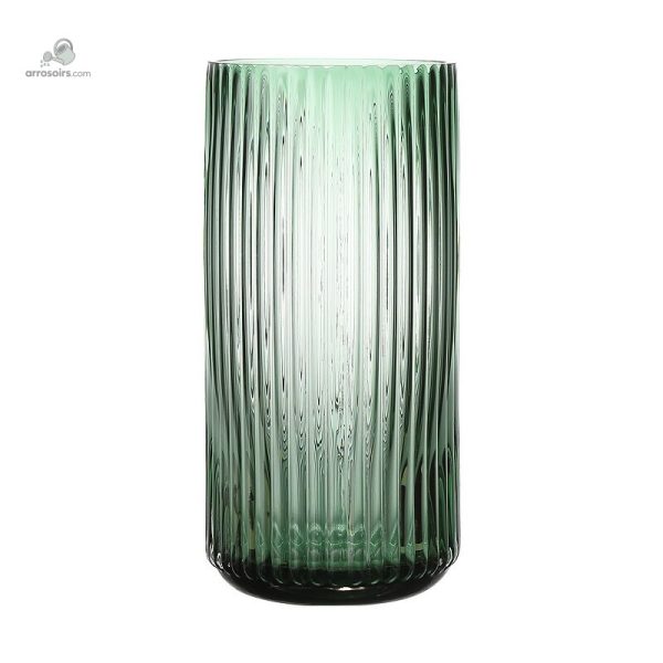 Vase en verre, objet design pour embellir votre espace