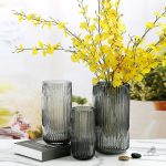Vase en verre design, parfait pour toutes les ambiances