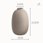 Vase design en céramique pour fleurs