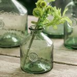 Vase vert en verre, design Dame Jeanne