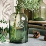 Vase décoratif vert inspiré de Dame Jeanne