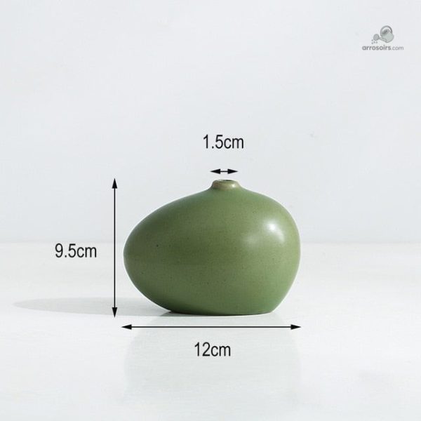 Vase décoratif en forme unique, accent contemporain