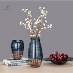 Vase design bleu pour une touche artistique