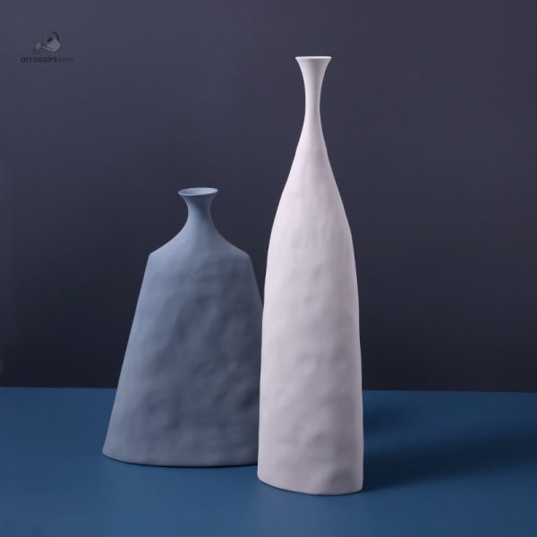Vase contemporain Morandi en style italien