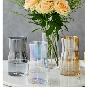 Vase contemporain au style épuré