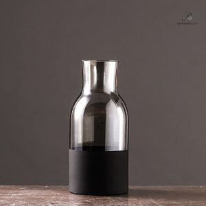 Vase design minimaliste en verre