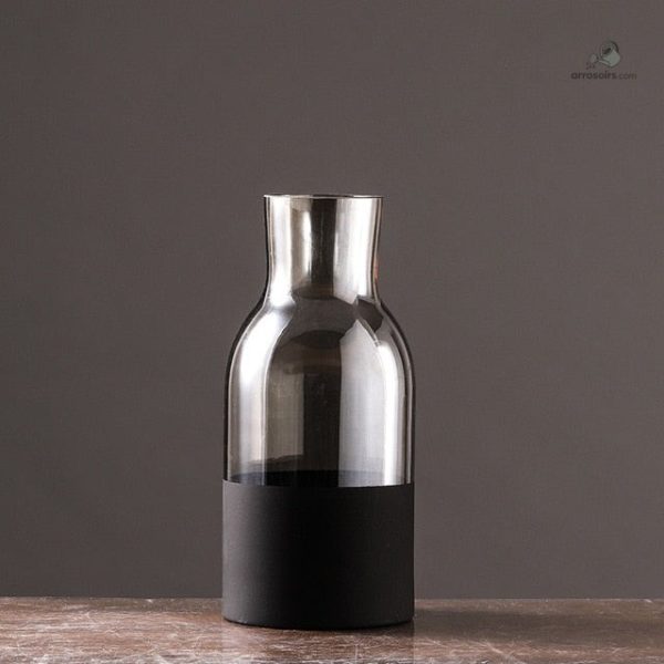 Vase design minimaliste en verre