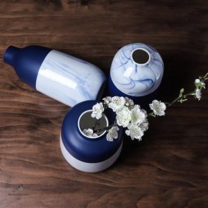 Vase élégant en porcelaine blanche