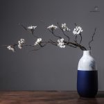 Vase en porcelaine au design minimaliste