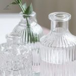 Design épuré, vase en verre pour soliflore