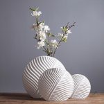 Vase moderne en céramique au design épuré