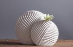 Vase élégant en céramique, touche artistique moderne