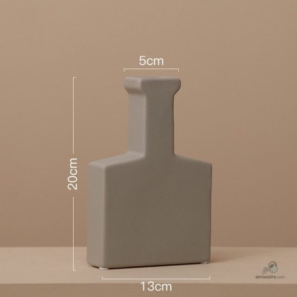 Vase en céramique au style moderne