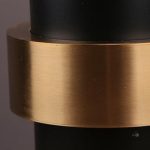 Vase moderne noir et doré pour intérieur