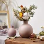 Vase élégant aux lignes douces et modernes