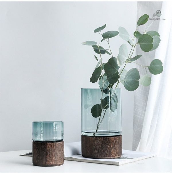 Vase en verre et bois, accessoire décoratif unique
