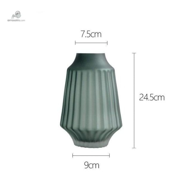 Vase en verre dépoli, accessoire décoratif