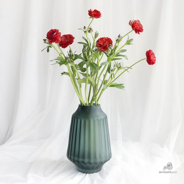 Vase en verre dépoli pour ambiance contemporaine