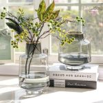 Vase en verre fumé design élégant