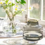 Vase en verre fumé pour fleurs fraîches