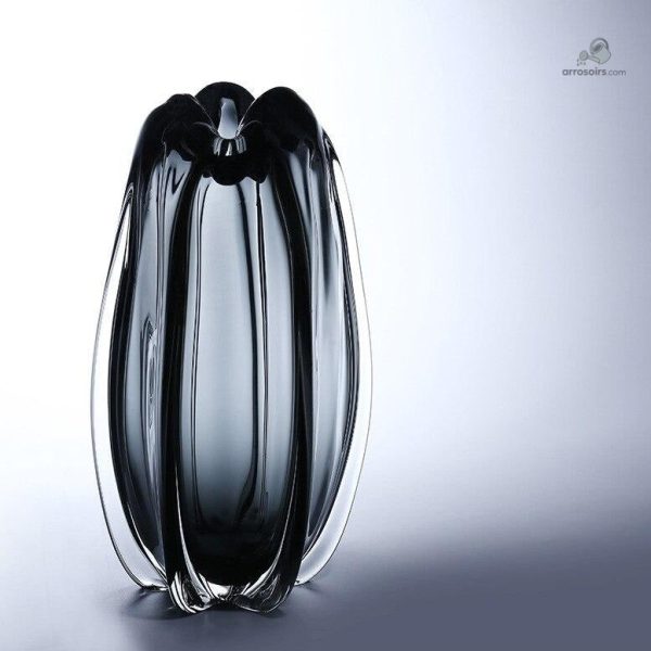 Vase en verre noir pour fleurs et plantes