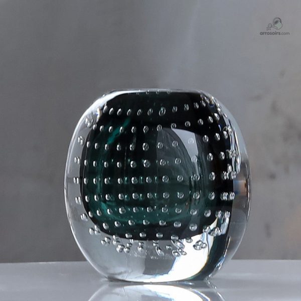 Vase émeraude élégant pour décoration intérieure