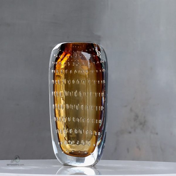 Vase émeraude chic pour ambiance raffinée